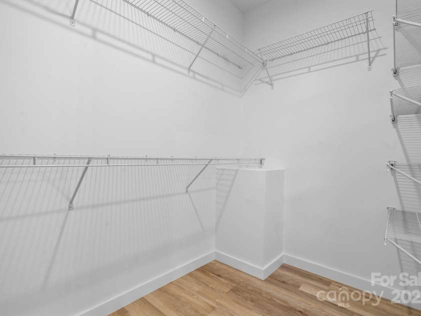 115 Brentwood Drive, Maiden, NC 28650.  MLS# CAR4329309, YatesRealty ID 27725. 