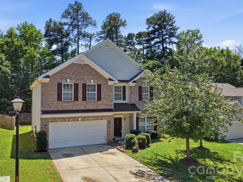 6403 Sackett Way, Charlotte, NC 28269.  MLS# CAR4389336, YatesRealty ID 27727. 