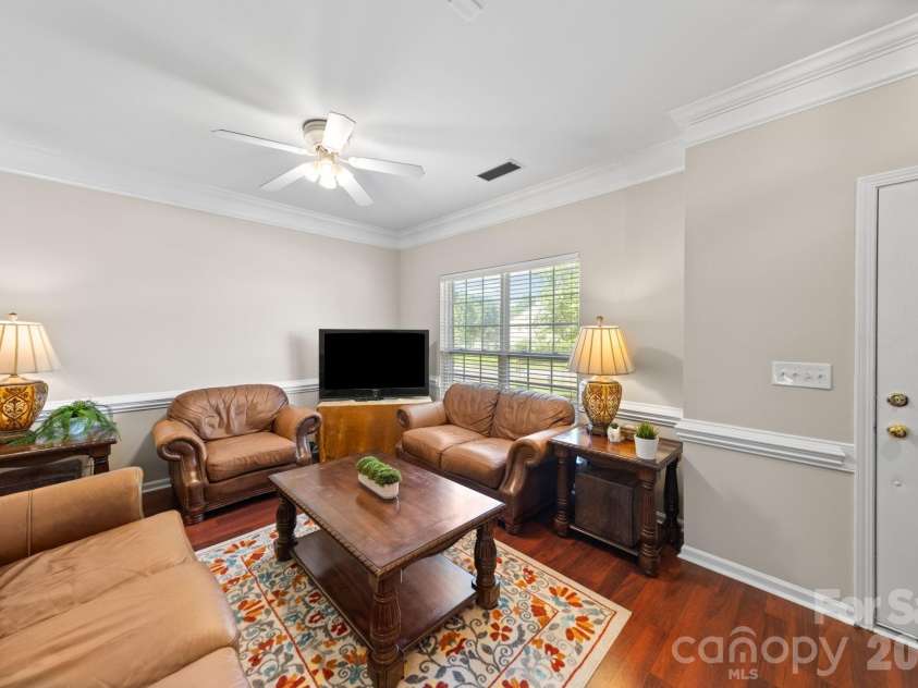 6403 Sackett Way, Charlotte, NC 28269.  MLS# CAR4389336, YatesRealty ID 27727. 