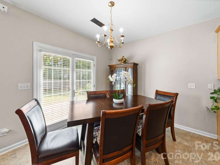 6403 Sackett Way, Charlotte, NC 28269.  MLS# CAR4389336, YatesRealty ID 27727. 