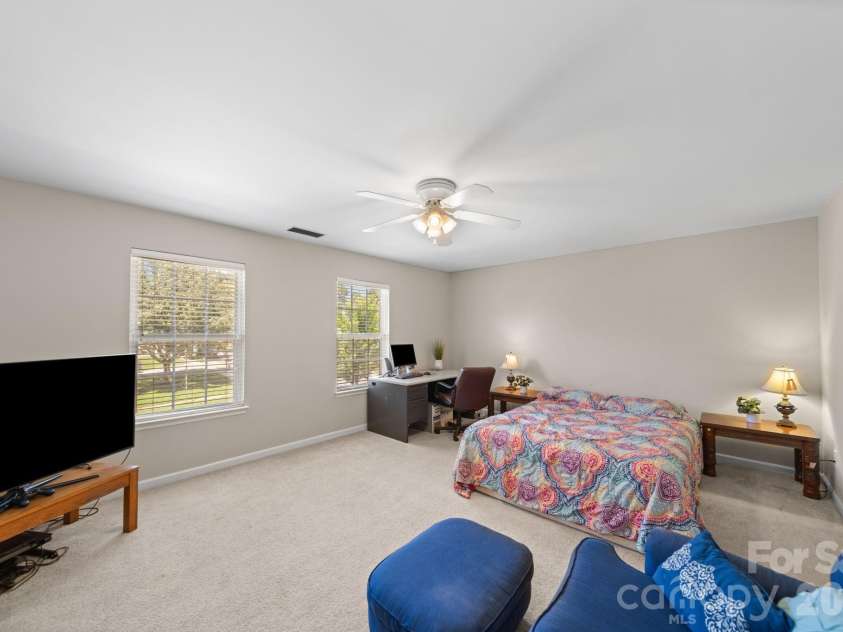6403 Sackett Way, Charlotte, NC 28269.  MLS# CAR4389336, YatesRealty ID 27727. 
