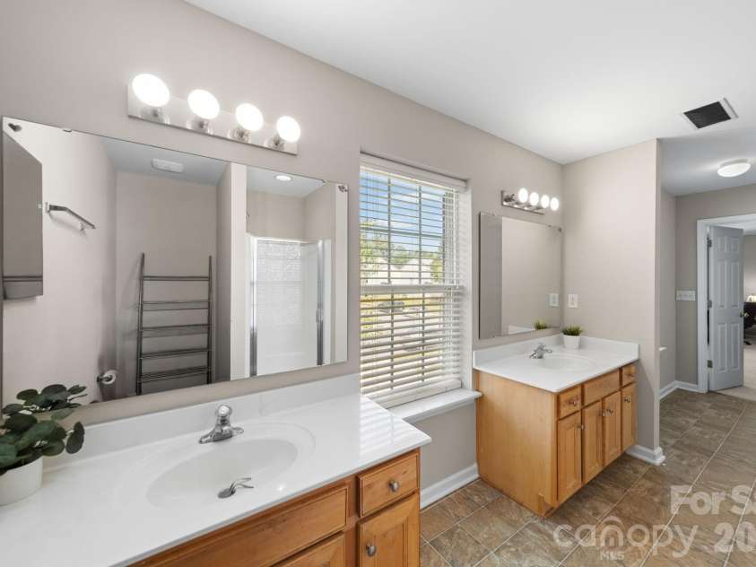 6403 Sackett Way, Charlotte, NC 28269.  MLS# CAR4389336, YatesRealty ID 27727. 
