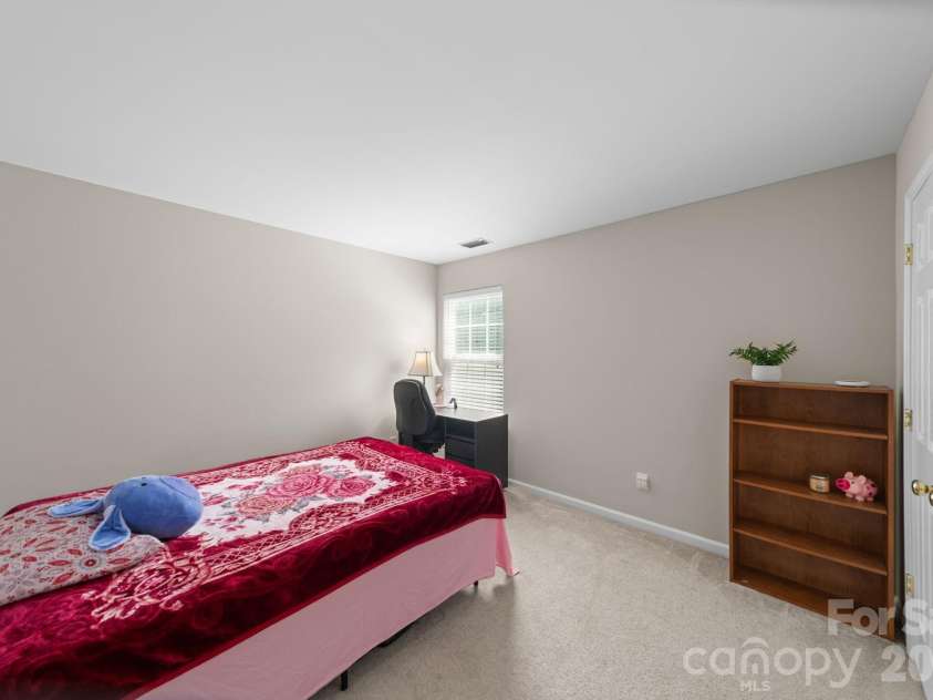 6403 Sackett Way, Charlotte, NC 28269.  MLS# CAR4389336, YatesRealty ID 27727. 