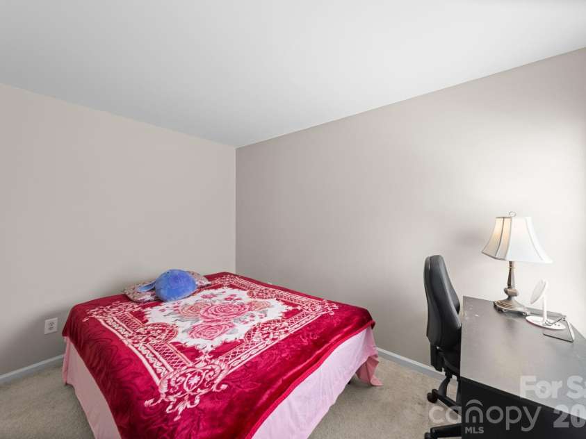 6403 Sackett Way, Charlotte, NC 28269.  MLS# CAR4389336, YatesRealty ID 27727. 