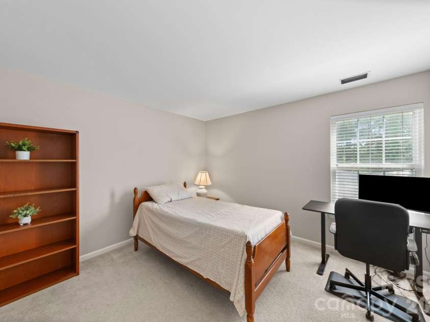 6403 Sackett Way, Charlotte, NC 28269.  MLS# CAR4389336, YatesRealty ID 27727. 