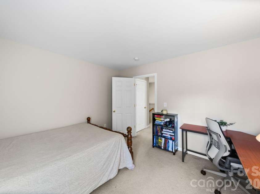 6403 Sackett Way, Charlotte, NC 28269.  MLS# CAR4389336, YatesRealty ID 27727. 
