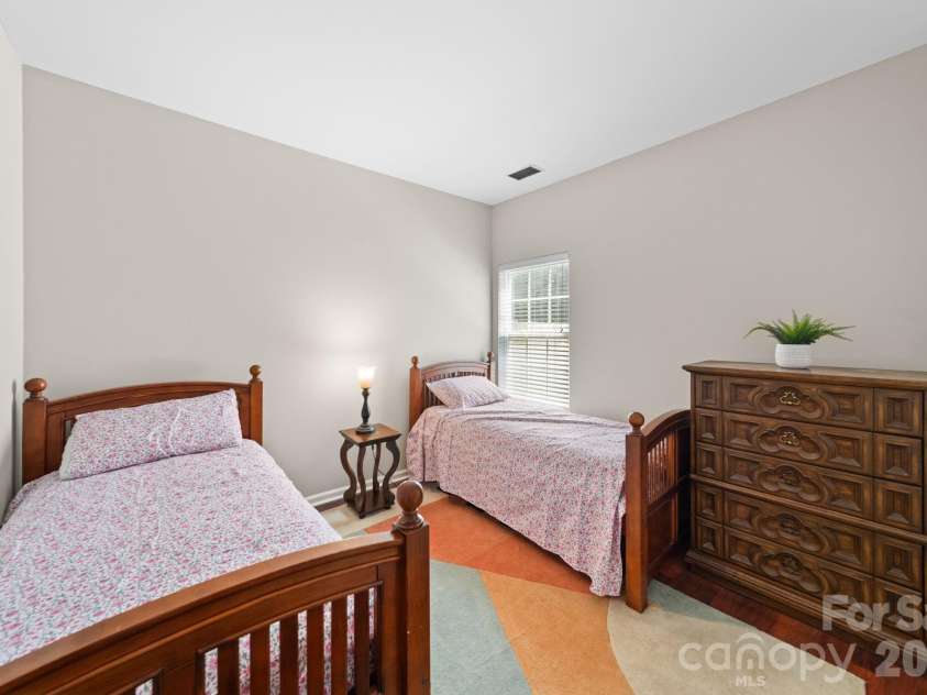 6403 Sackett Way, Charlotte, NC 28269.  MLS# CAR4389336, YatesRealty ID 27727. 