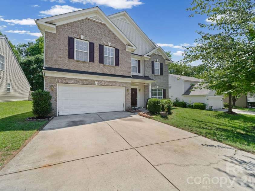 6403 Sackett Way, Charlotte, NC 28269.  MLS# CAR4389336, YatesRealty ID 27727. 