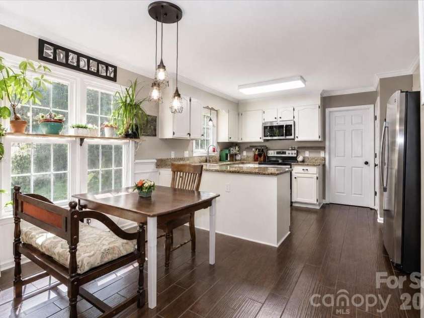 311 Deerfield Circle, Salisbury, NC 28147.  MLS# CAR4385691, YatesRealty ID 27728. Breakfast Area
