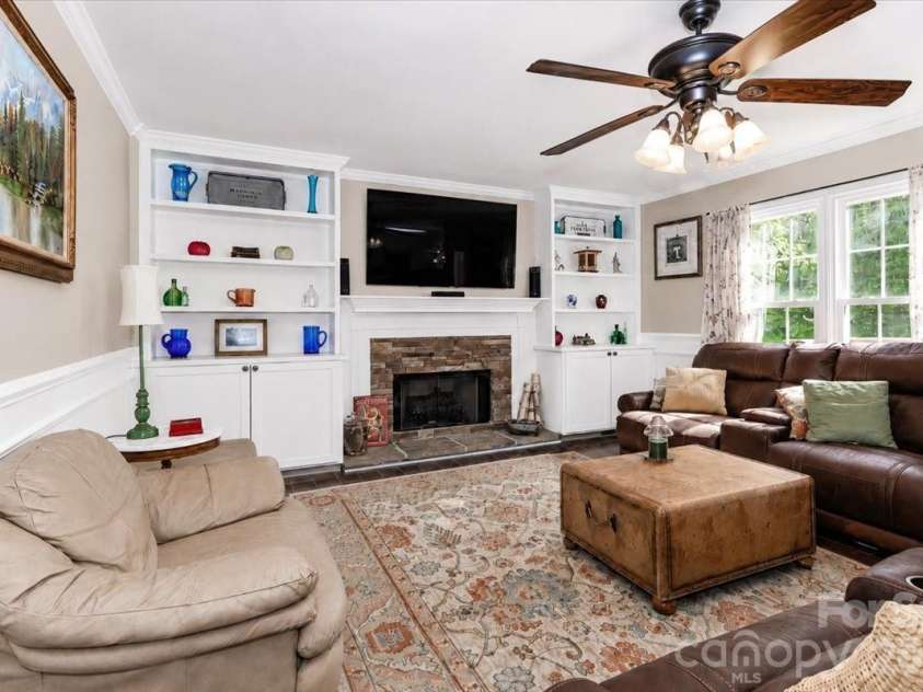 311 Deerfield Circle, Salisbury, NC 28147.  MLS# CAR4385691, YatesRealty ID 27728. Family Room