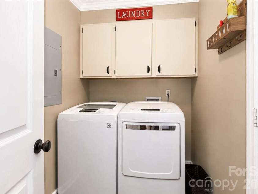 311 Deerfield Circle, Salisbury, NC 28147.  MLS# CAR4385691, YatesRealty ID 27728. LaundryRoom