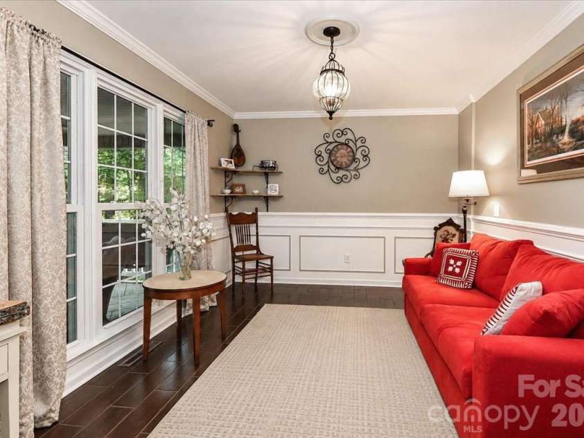 311 Deerfield Circle, Salisbury, NC 28147.  MLS# CAR4385691, YatesRealty ID 27728. Living room