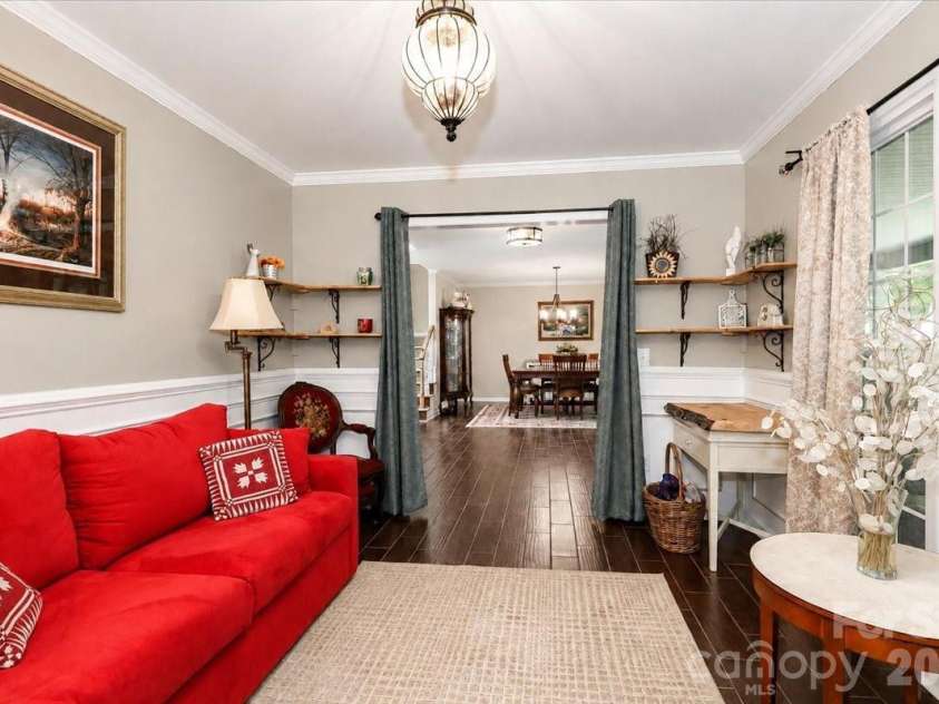 311 Deerfield Circle, Salisbury, NC 28147.  MLS# CAR4385691, YatesRealty ID 27728. Living room