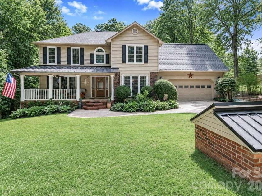 311 Deerfield Circle, Salisbury, NC 28147.  MLS# CAR4385691, YatesRealty ID 27728. Welcome Home!