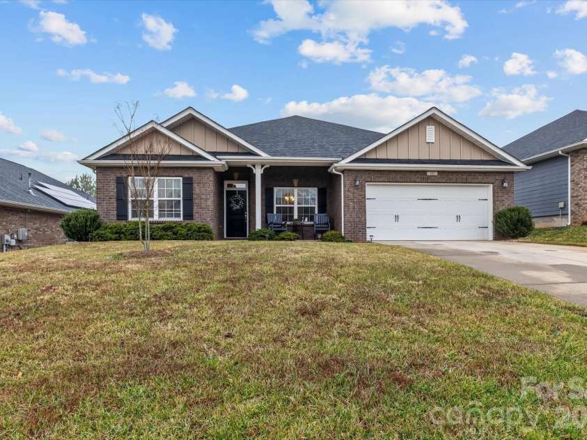 111 Allenton Way, Statesville, NC 28677.  MLS# CAR4330182, YatesRealty ID 2773. 