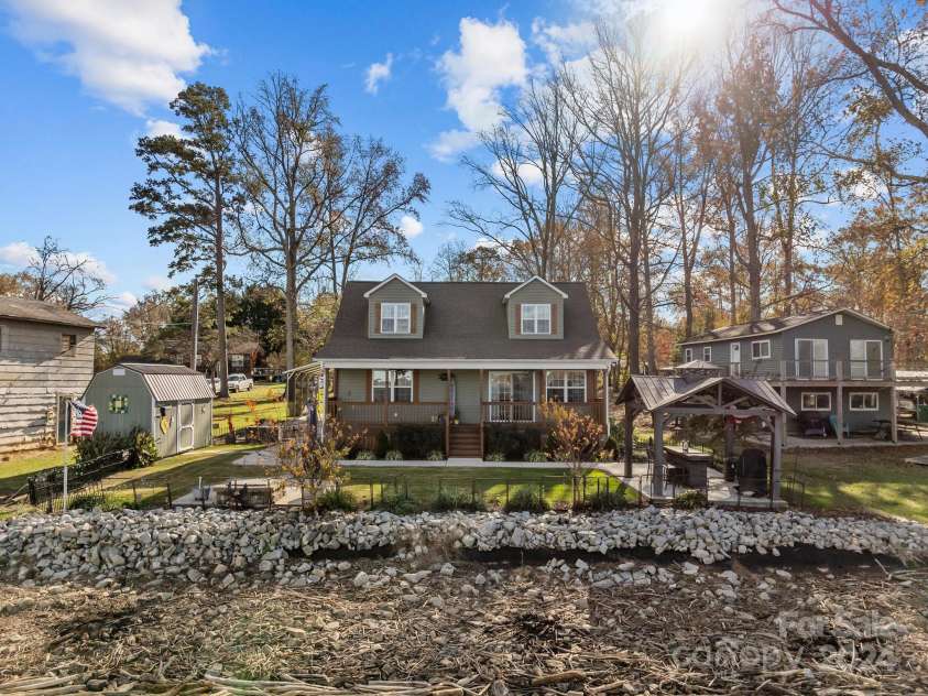 270 Yachtman Drive, Salisbury, NC 28146.  MLS# CAR4203745, YatesRealty ID 2773. 