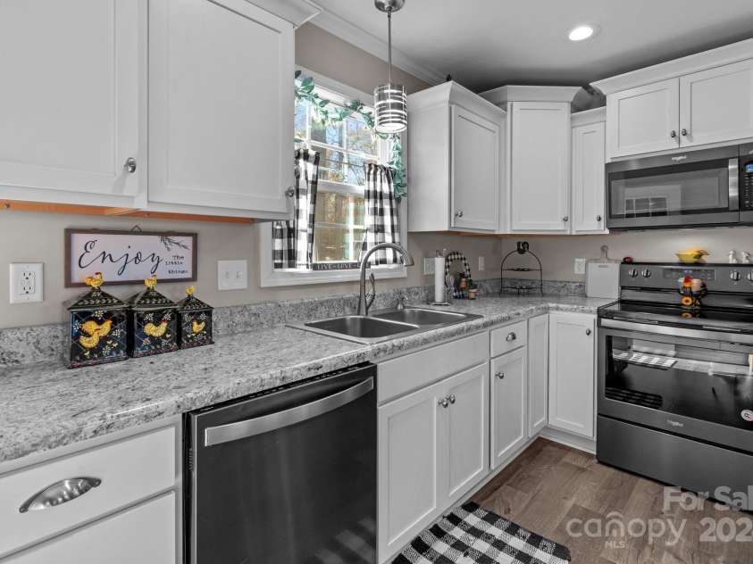 270 Yachtman Drive, Salisbury, NC 28146.  MLS# CAR4203745, YatesRealty ID 2773. 