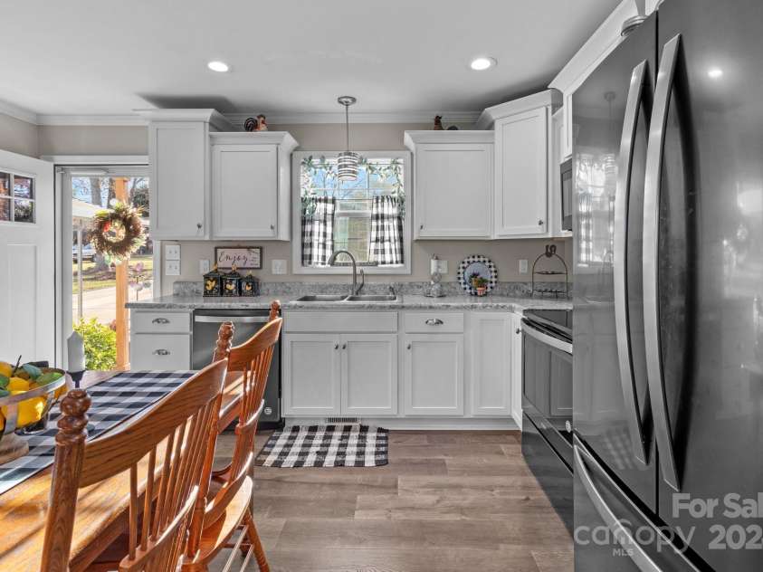 270 Yachtman Drive, Salisbury, NC 28146.  MLS# CAR4203745, YatesRealty ID 2773. 