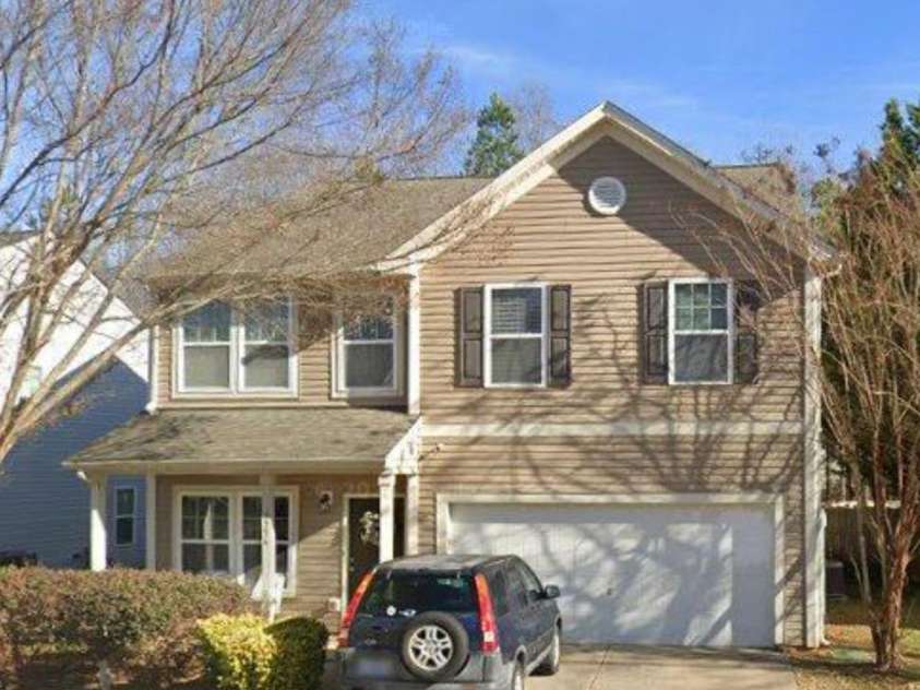 7736 Ponderosa Pine Lane, Charlotte, NC 28215.  MLS# CAR4338562, YatesRealty ID 2773. 