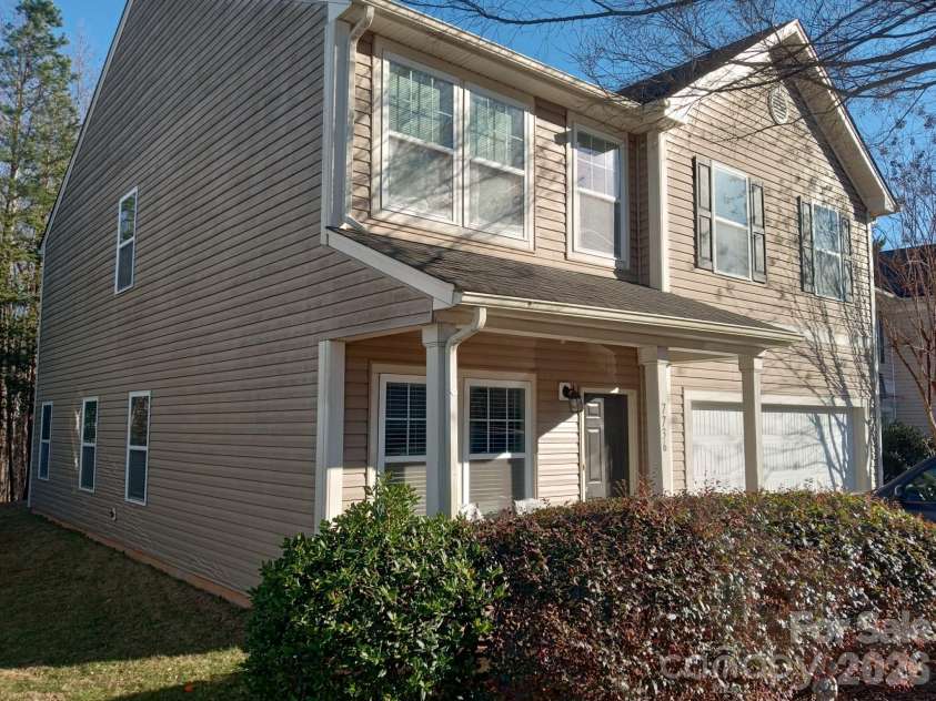 7736 Ponderosa Pine Lane, Charlotte, NC 28215.  MLS# CAR4338562, YatesRealty ID 2773. 