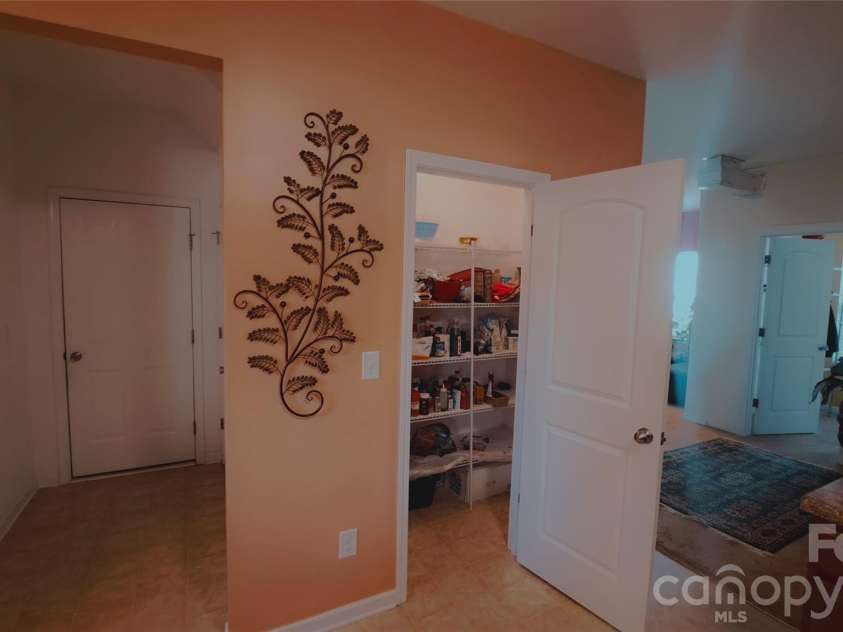 7736 Ponderosa Pine Lane, Charlotte, NC 28215.  MLS# CAR4338562, YatesRealty ID 2773. 