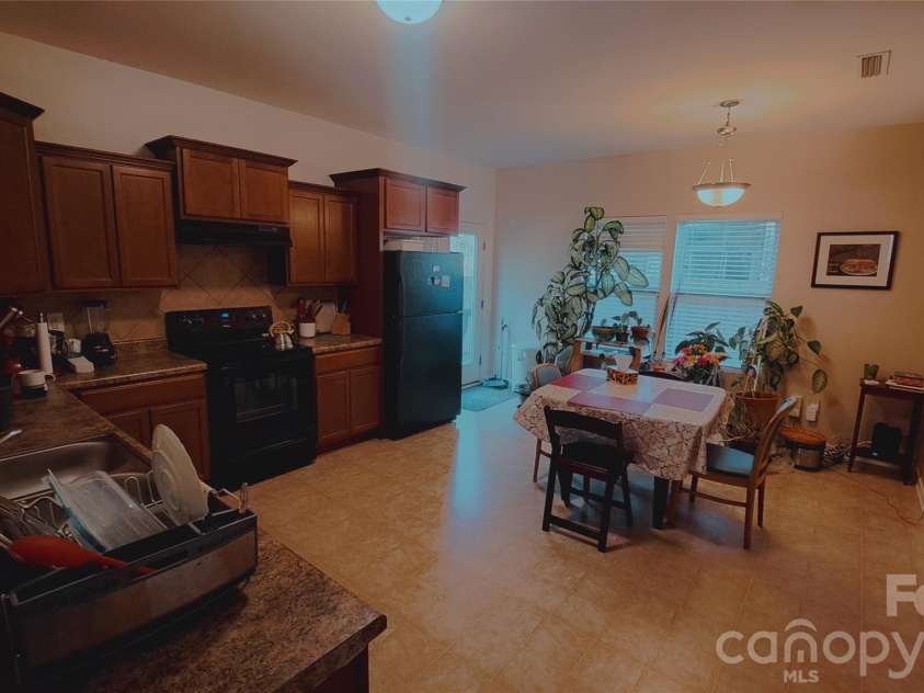 7736 Ponderosa Pine Lane, Charlotte, NC 28215.  MLS# CAR4338562, YatesRealty ID 2773. 