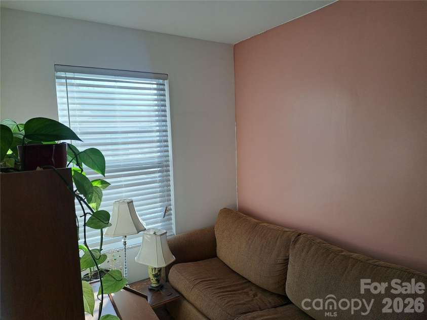 7736 Ponderosa Pine Lane, Charlotte, NC 28215.  MLS# CAR4338562, YatesRealty ID 2773. 