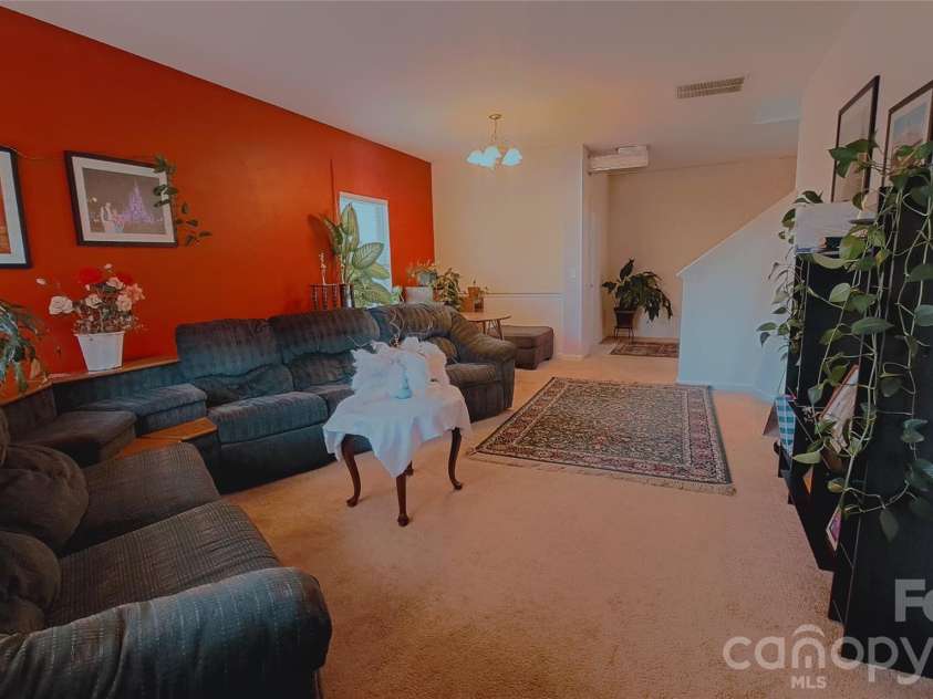 7736 Ponderosa Pine Lane, Charlotte, NC 28215.  MLS# CAR4338562, YatesRealty ID 2773. 