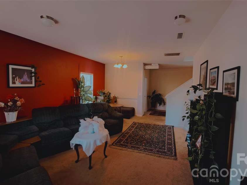 7736 Ponderosa Pine Lane, Charlotte, NC 28215.  MLS# CAR4338562, YatesRealty ID 2773. 