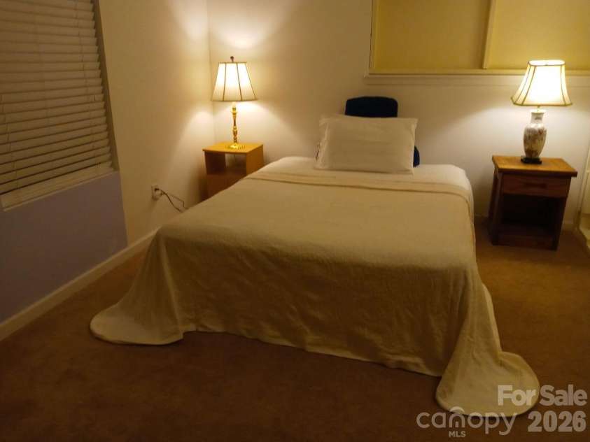 7736 Ponderosa Pine Lane, Charlotte, NC 28215.  MLS# CAR4338562, YatesRealty ID 2773. 