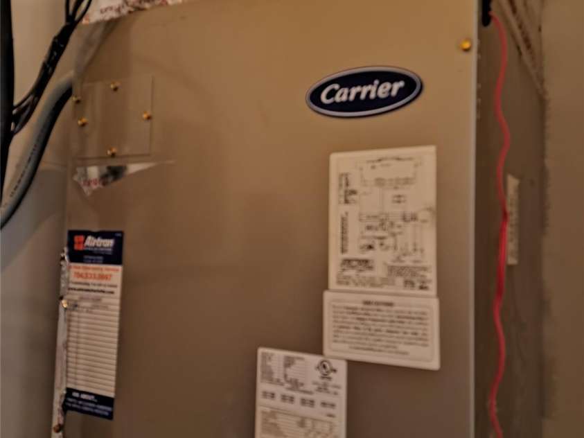 7736 Ponderosa Pine Lane, Charlotte, NC 28215.  MLS# CAR4338562, YatesRealty ID 2773. 