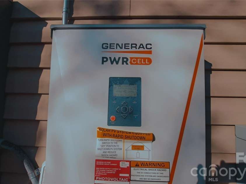 7736 Ponderosa Pine Lane, Charlotte, NC 28215.  MLS# CAR4338562, YatesRealty ID 2773. 