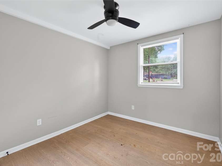 3541 Delgany Drive, Charlotte, NC 28215.  MLS# CAR4385935, YatesRealty ID 27730. 