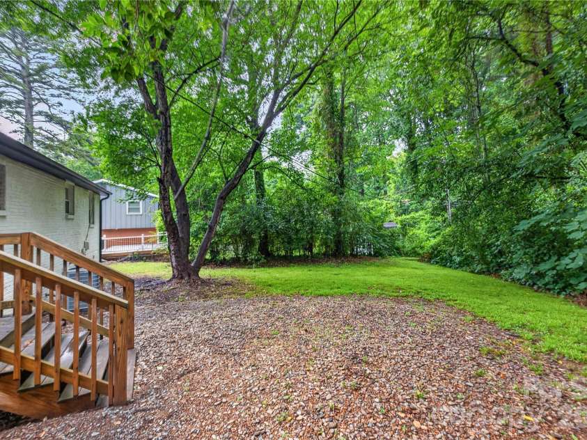 3541 Delgany Drive, Charlotte, NC 28215.  MLS# CAR4385935, YatesRealty ID 27730. 