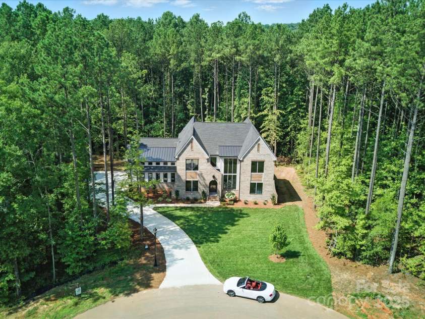 3948 Ostler Court, Lancaster, SC 29720.  MLS# CAR4235354, YatesRealty ID 27730. 