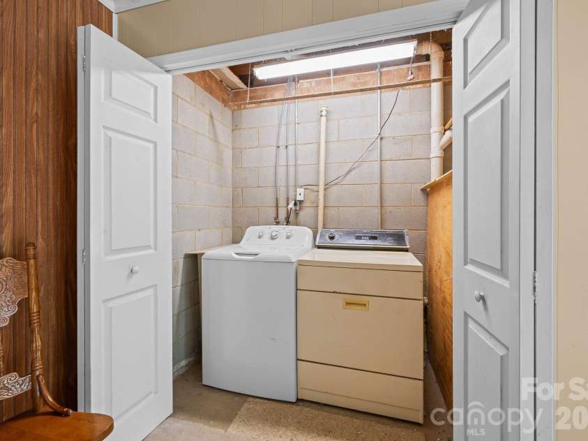 7600 Sedgewick Ridge Road, Lewisville, NC 27023.  MLS# CAR4389138, YatesRealty ID 27732. 