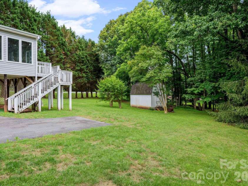 7600 Sedgewick Ridge Road, Lewisville, NC 27023.  MLS# CAR4389138, YatesRealty ID 27732. 