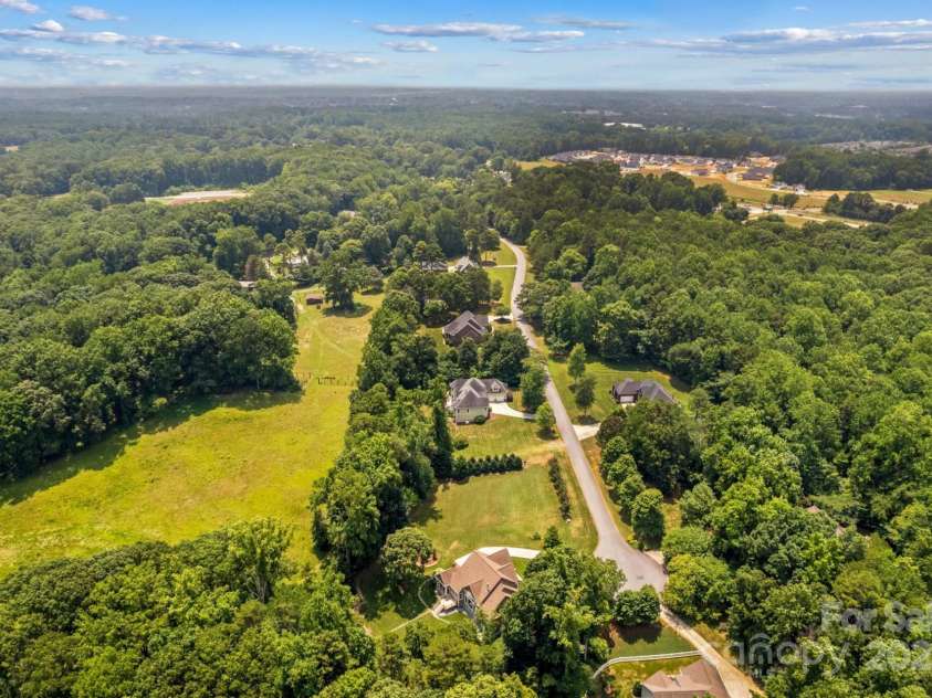 168 Monarch Lane, Mooresville, NC 28115.  MLS# CAR4283709, YatesRealty ID 27733. 