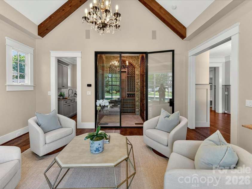 221 Anthony Circle, Charlotte, NC 28211.  MLS# CAR4389222, YatesRealty ID 27733. 