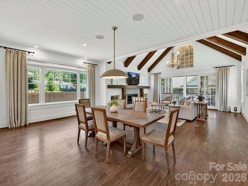 221 Anthony Circle, Charlotte, NC 28211.  MLS# CAR4389222, YatesRealty ID 27733. 