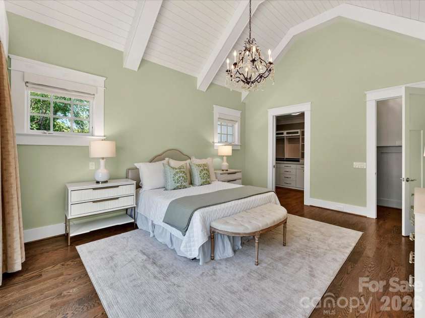 221 Anthony Circle, Charlotte, NC 28211.  MLS# CAR4389222, YatesRealty ID 27733. 