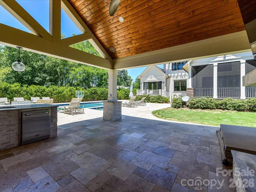 221 Anthony Circle, Charlotte, NC 28211.  MLS# CAR4389222, YatesRealty ID 27733. 