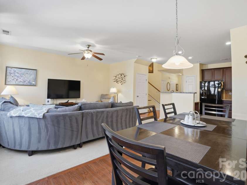8157 Bridgegate Drive, Huntersville, NC 28078.  MLS# CAR4389686, YatesRealty ID 27734. 