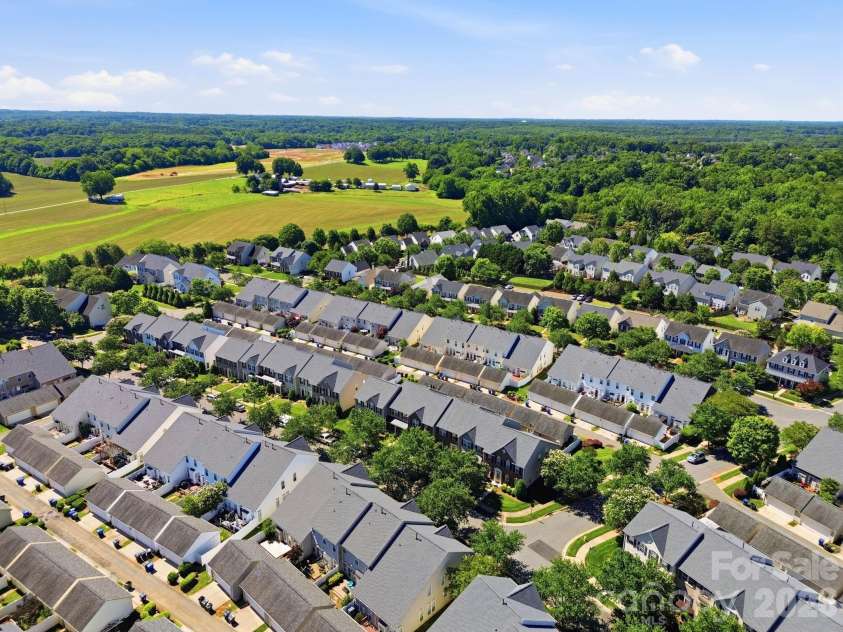 8157 Bridgegate Drive, Huntersville, NC 28078.  MLS# CAR4389686, YatesRealty ID 27734. 
