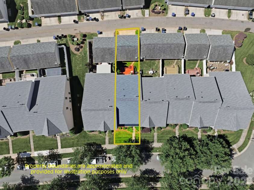 8157 Bridgegate Drive, Huntersville, NC 28078.  MLS# CAR4389686, YatesRealty ID 27734. 
