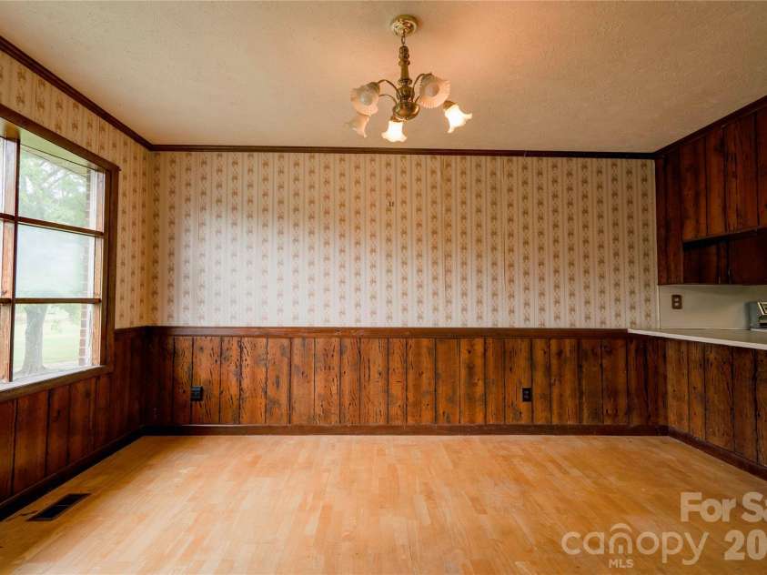3016 Longwood Drive, Shelby, NC 28152.  MLS# CAR4389527, YatesRealty ID 27735. Dining Room