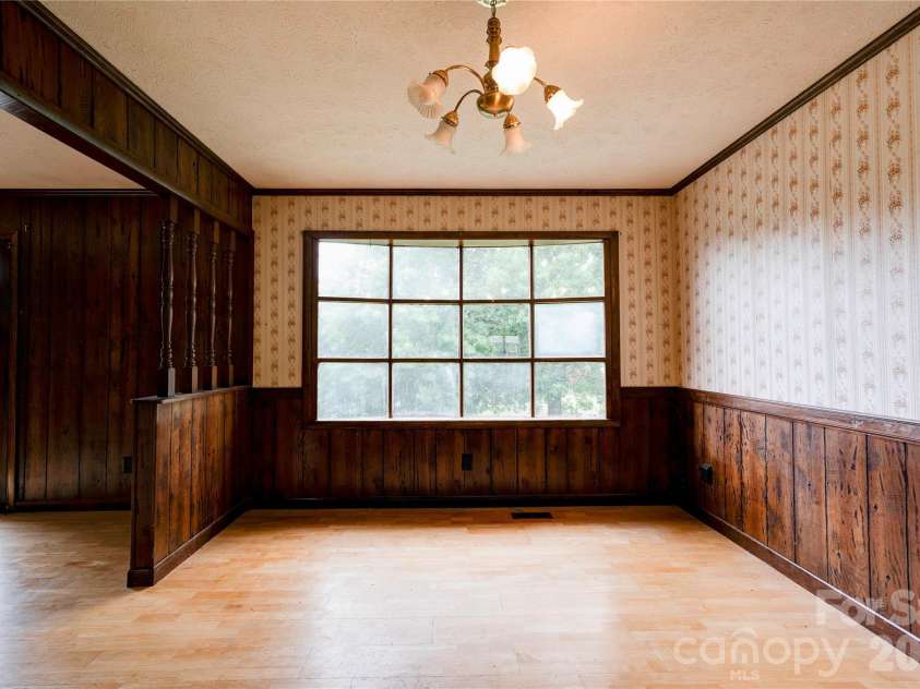 3016 Longwood Drive, Shelby, NC 28152.  MLS# CAR4389527, YatesRealty ID 27735. Dining Room