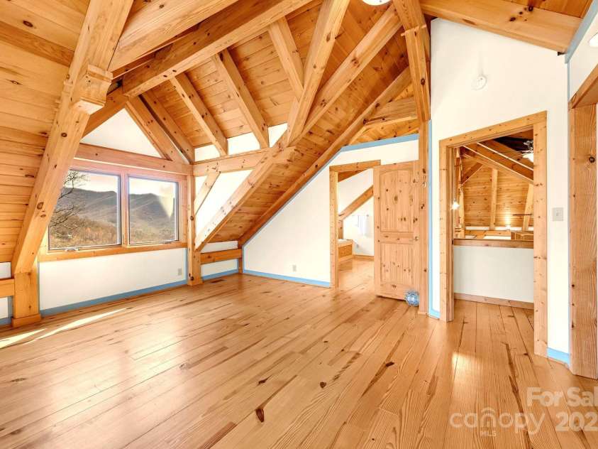 35 Great Aspen Way, Black Mountain, NC 28711.  MLS# CAR4243121, YatesRealty ID 27735. Amazing Primary