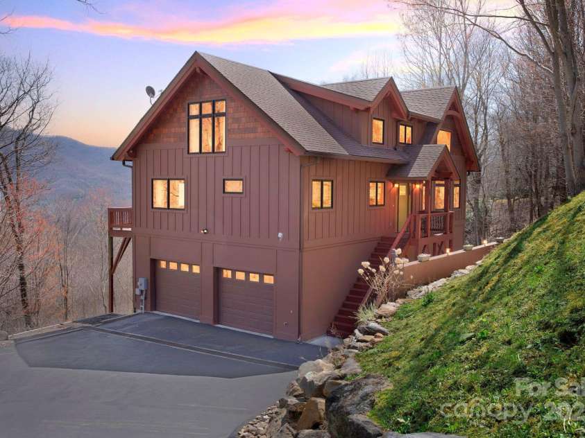 35 Great Aspen Way, Black Mountain, NC 28711.  MLS# CAR4243121, YatesRealty ID 27735. Gorgeous Sunsets