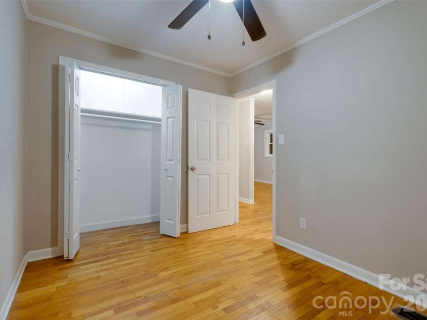 1813 Younger Avenue, Statesville, NC 28677.  MLS# CAR4384738, YatesRealty ID 27736. 